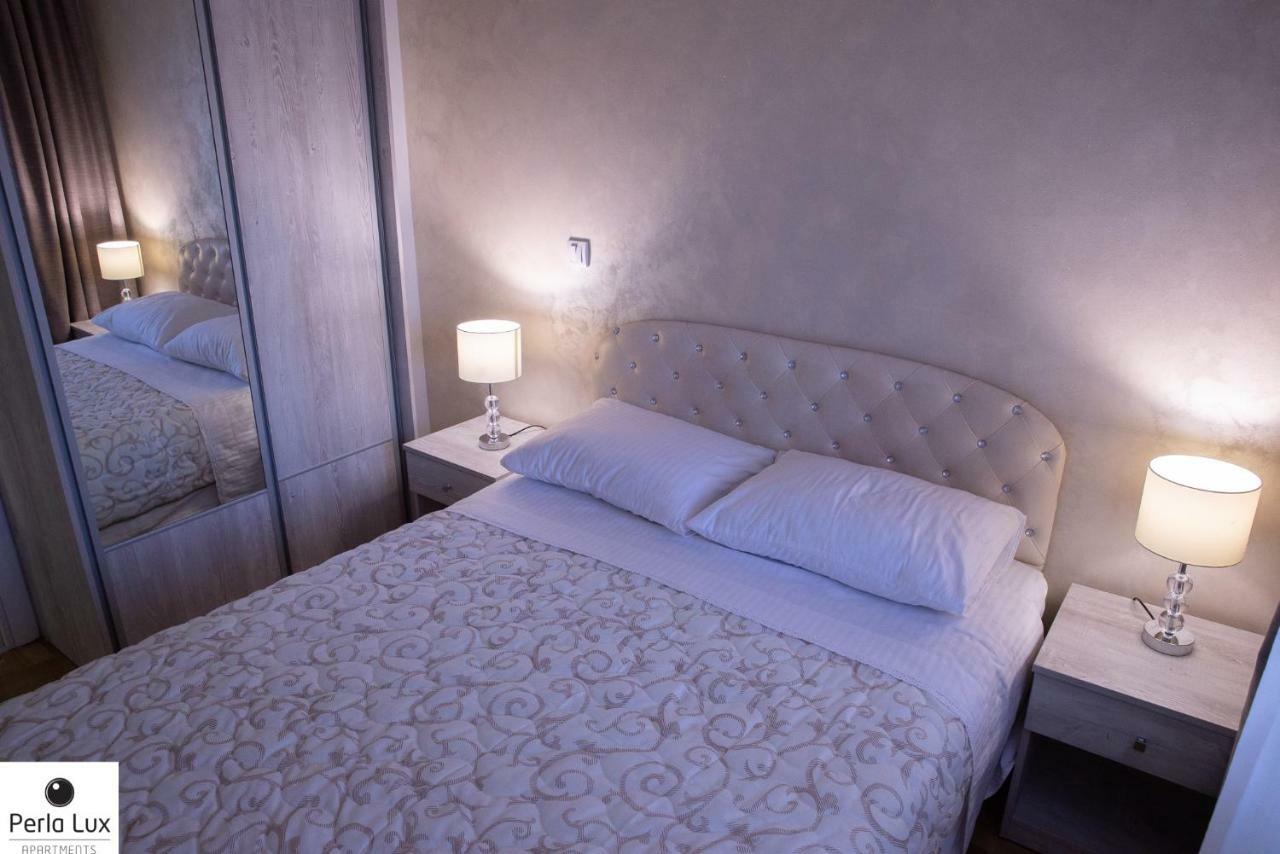 Perla Lux Apartments อารันเยโลวัคส์ ภายนอก รูปภาพ