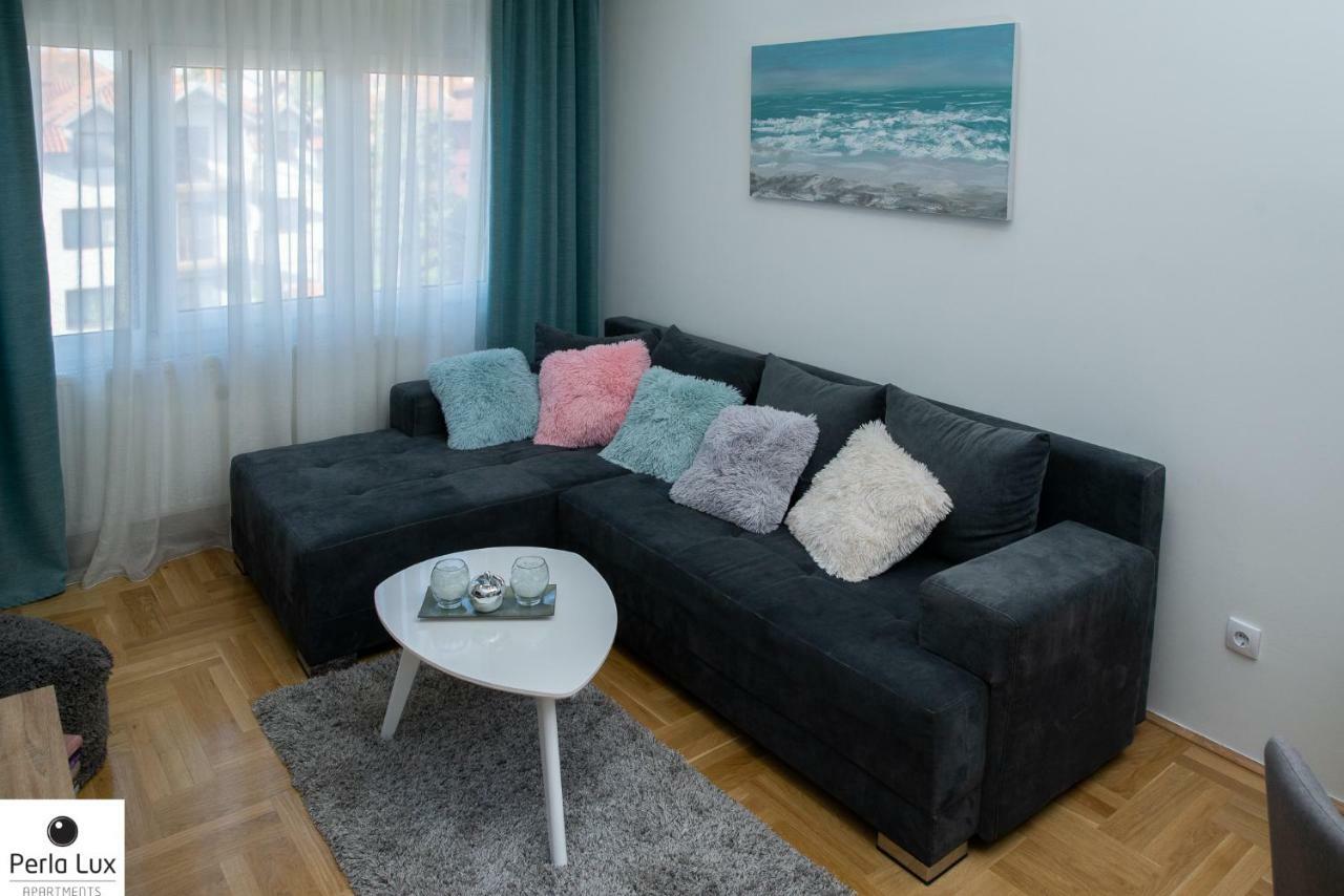 Perla Lux Apartments อารันเยโลวัคส์ ภายนอก รูปภาพ