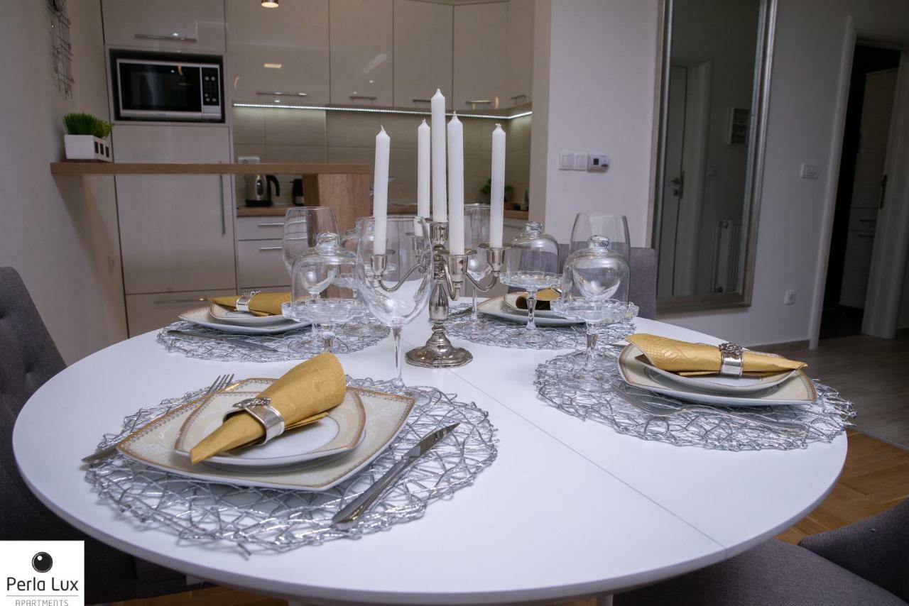 Perla Lux Apartments อารันเยโลวัคส์ ภายนอก รูปภาพ