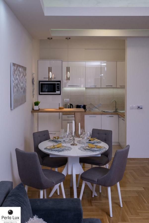 Perla Lux Apartments อารันเยโลวัคส์ ภายนอก รูปภาพ